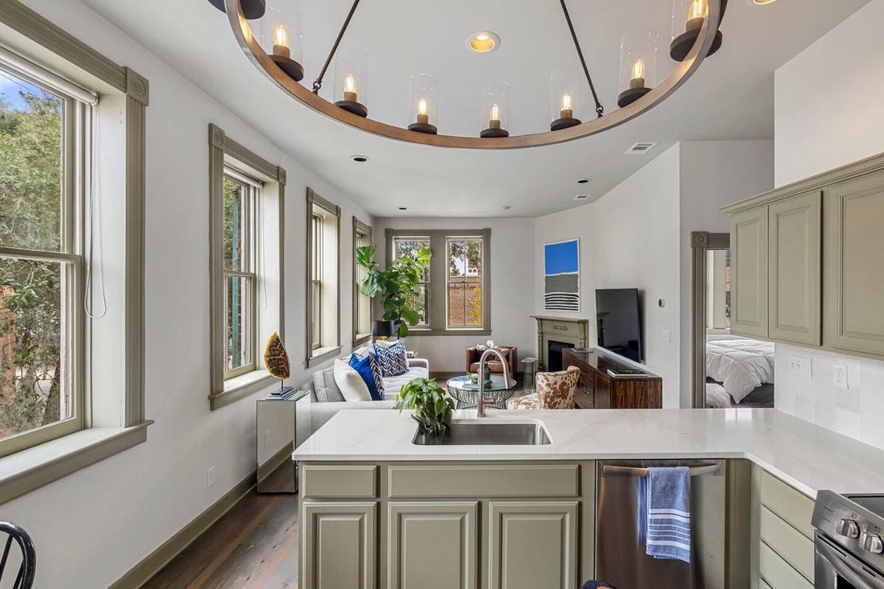 Carriage House - House On Taylor Square *